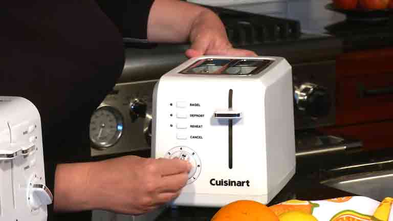 How the Cuisinart CPT-160P1 Toaster works?